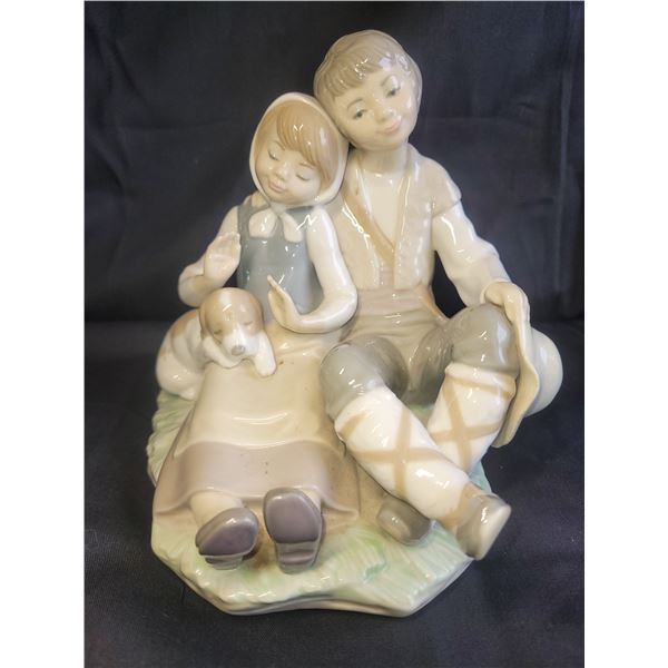 Lladro Boy & Girl w Dog A
