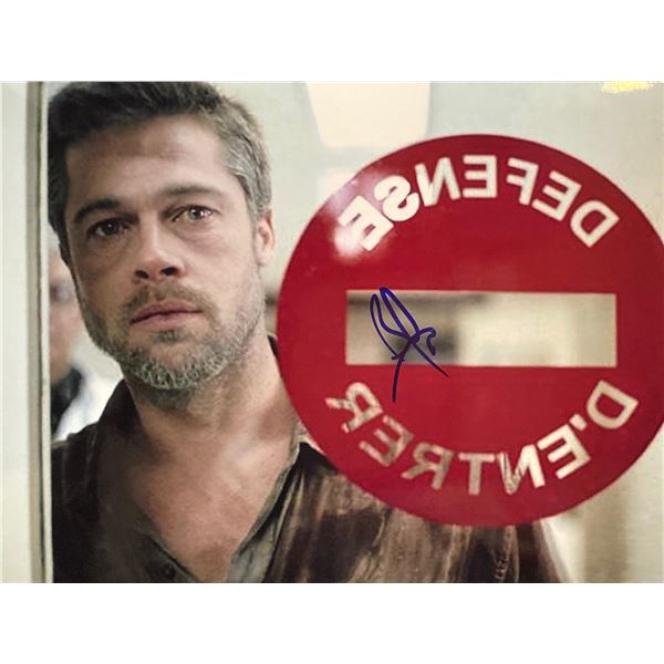 Babel Brad Pitt Signed Movie Photo. GFA Authenticated