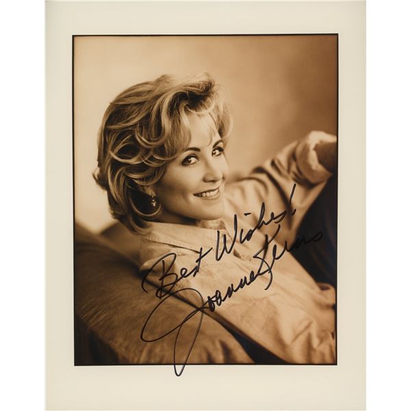 Joanna Kerns signed photo and recipe book