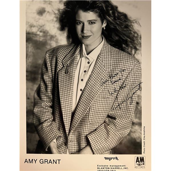 Singer Amy Grant signed promo photo