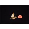 Image 1 : 14K MOTHER OF PEARL & ONYX SAIL BOAT PIN (6.7 GTW)