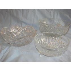 3 bowls-2 are footed