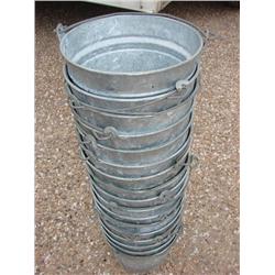 17 metal beer/crawfish buckets