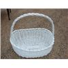 Image 1 : Large white wicker basket