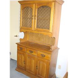 Oak Lighted Hutch