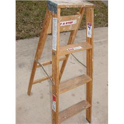 4 ft. wood step ladder