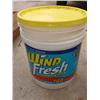 Image 1 : 40 lb. tub of laundry detergent