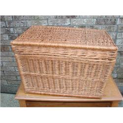 Large natural wicker basket