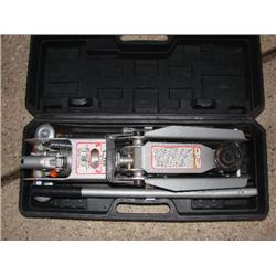 2 1/2 ton hydraulic floor jack