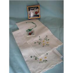 2 teatowls, Longaberger hang tag