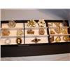 Image 1 : 19 Vintage brooches