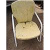 Image 1 : Yellow metal patio chair