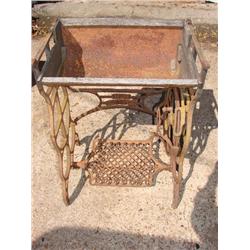 Sewing machine base planter