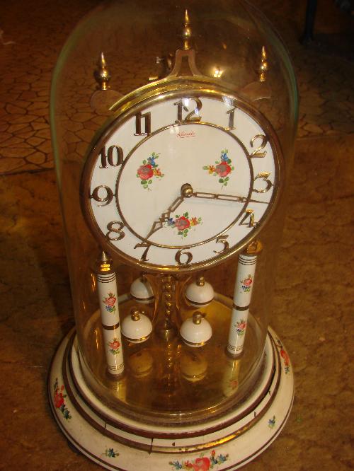 Kundo glass dome mantle clock