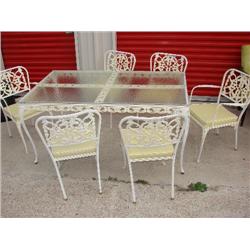 Glass top patio table w/6 matching chairs