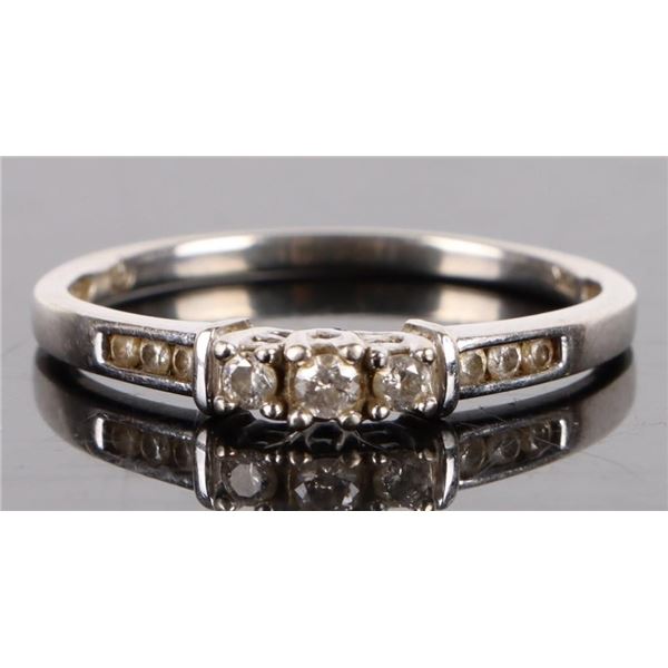 10K WHITE GOLD DIAMOND LADIES RING