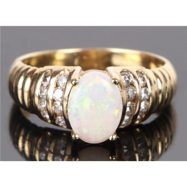 LADIES OPAL & DIAMOND 14K YELLOW GOLD RING