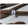 Image 1 : Levels, Cable Cutters, Axe, Machetes, Shears