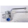 Image 1 : HYDRA STAR HBV3W100 5000PSI 1" 3-WAY BALL VALVE