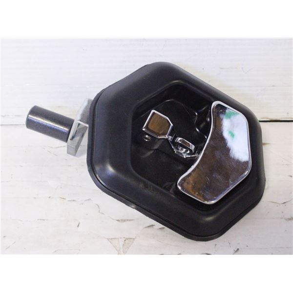 LATCH FOR UNDERBODY TOOLBOX