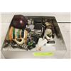 Image 1 : TRAY MISC COLLECTABLES