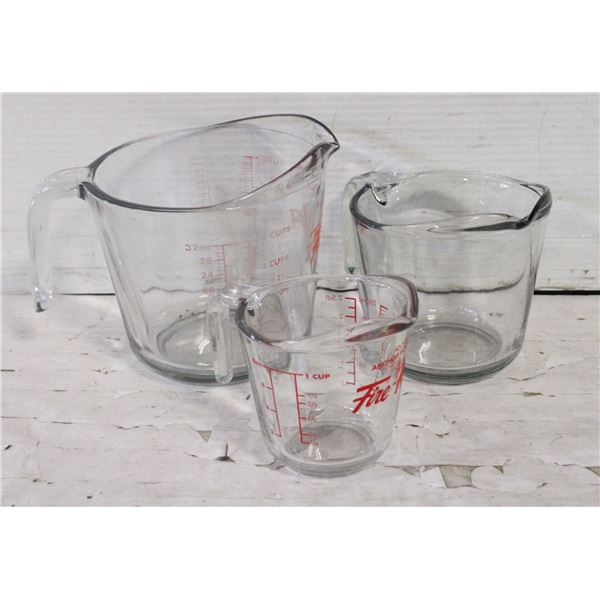 LOT OF 3 GLASS MEASURING CUPS INCLUDING FIRE KING