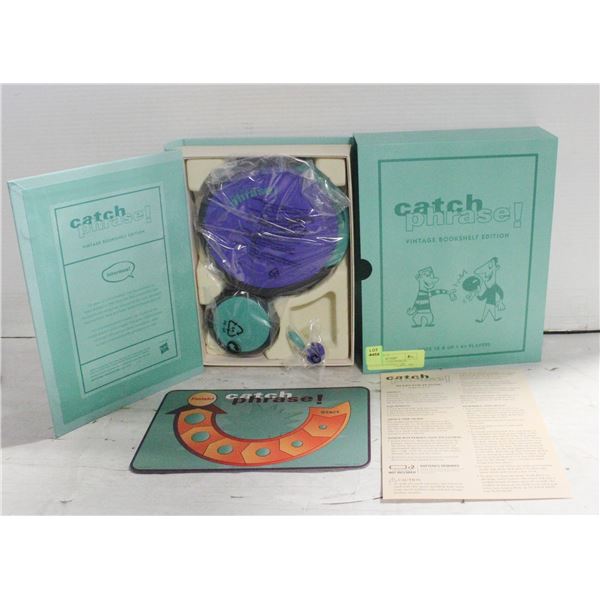 NEW IN BOX - CATCHPHRASE "VINTAGE BOOKSHELF"