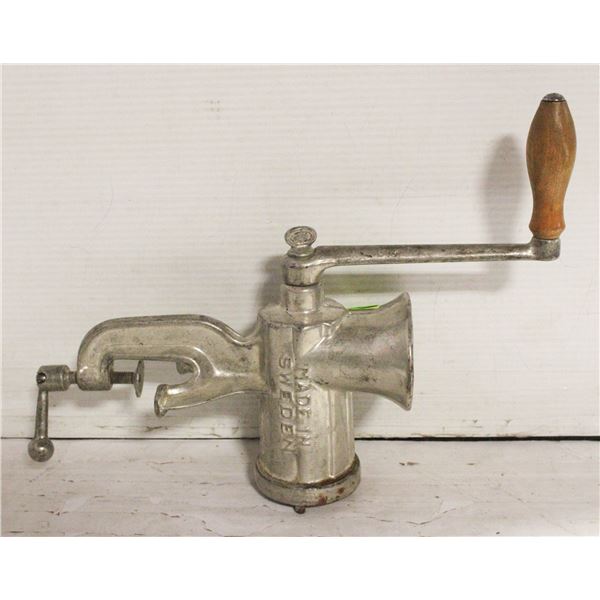 EARLY 1900'S MEAT GRINDER- MADE BY BOLINDERS