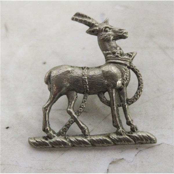WW2 WARWICKSHIRE REGIMENT COLLAR BADGE