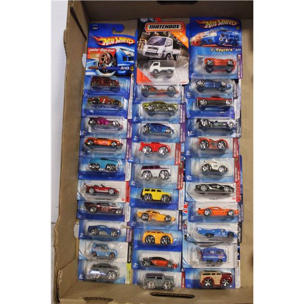 LOT OF 32 DIECAST CARS (31 HOTWHEELS + 1