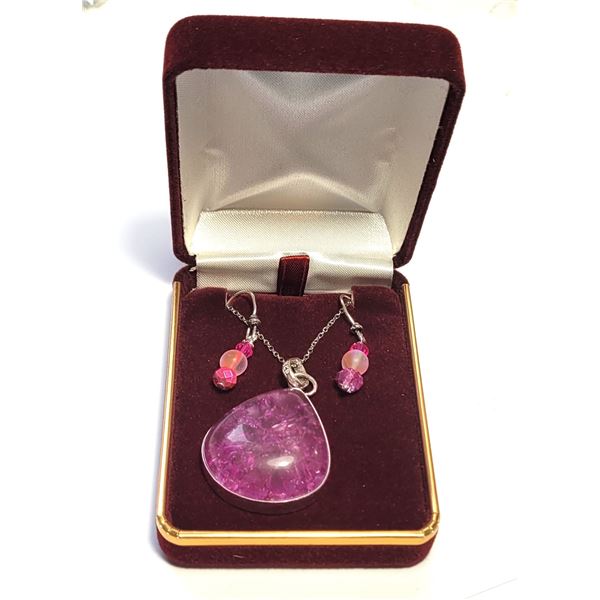 14)  PEAR SHAPED HOT PINK CRACKED CRYSTAL PENDANT