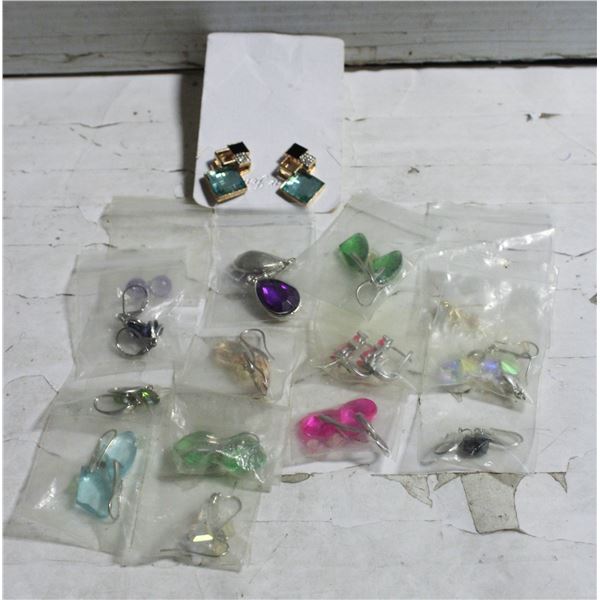 BAG W/ 15 PIECES OF RHINESTONE JEWELRY