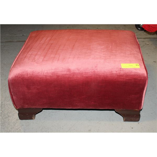 VINTAGE FOOTSTOOL 21"X17"X10" - ESTATE