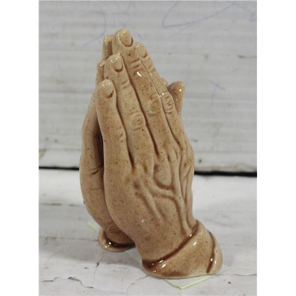CERAMIC PRAYING HANDS ORNAMENT JONI CANADA