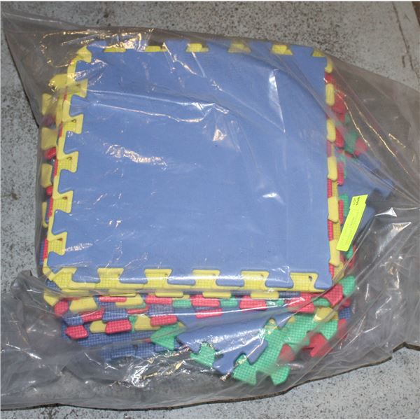 ERGONOMIC FLOOR FOAM SQUARES-ESTATE