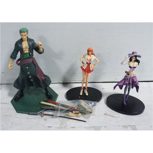 BUNDLE OF ANIME FIGURINES