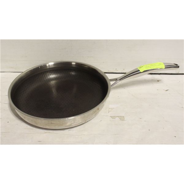12" (30-CM) STAINLESS STEEL NONSTICK SKILLET