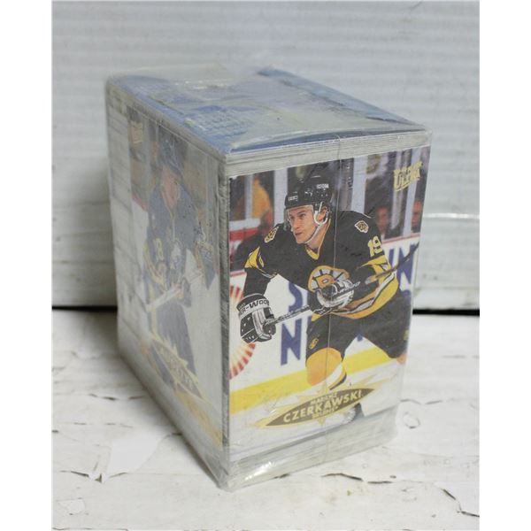 95-96 FLEER ULTRA HOCKEY  SET