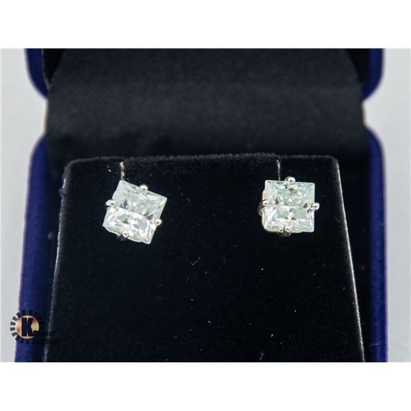 #1048-4 CT TW PRINCESS CUT MOISSANITE STONES VVS