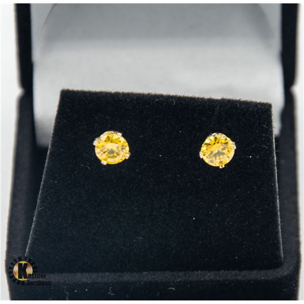 #1045-14 KT WHITE GOLD WITH 0.60 CT MOISSANITE