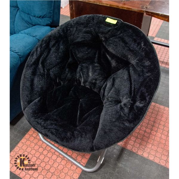 NEW FOLDING SAUCER CHAIR