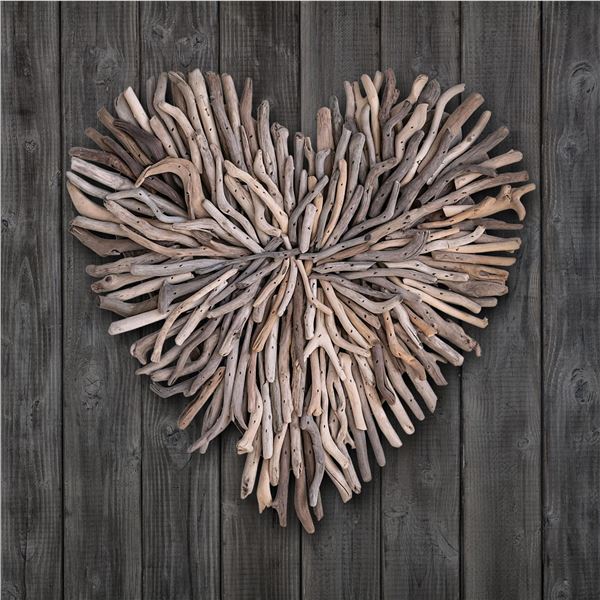 NEW DRIFTWOOD HEART WALL DECOR