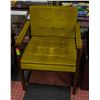 Image 1 : VINTAGE CHAIR
