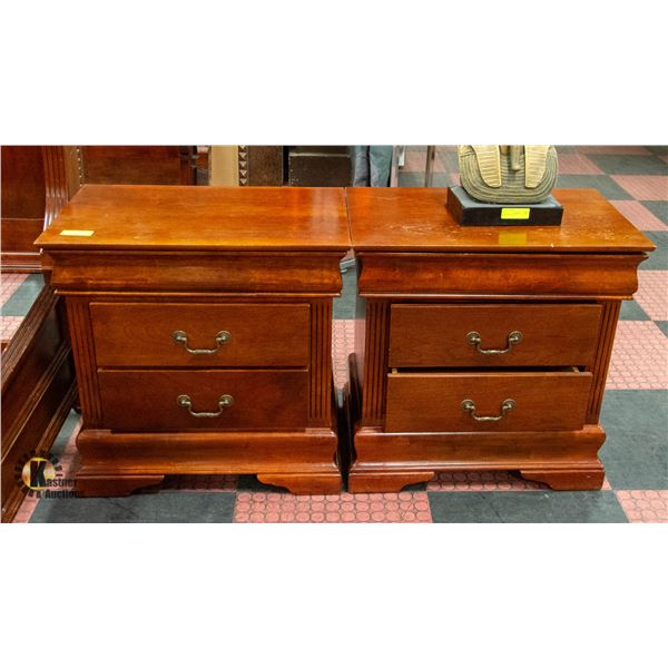 SET OF TWO SOLID WOOD BEDSIDE TABLES -