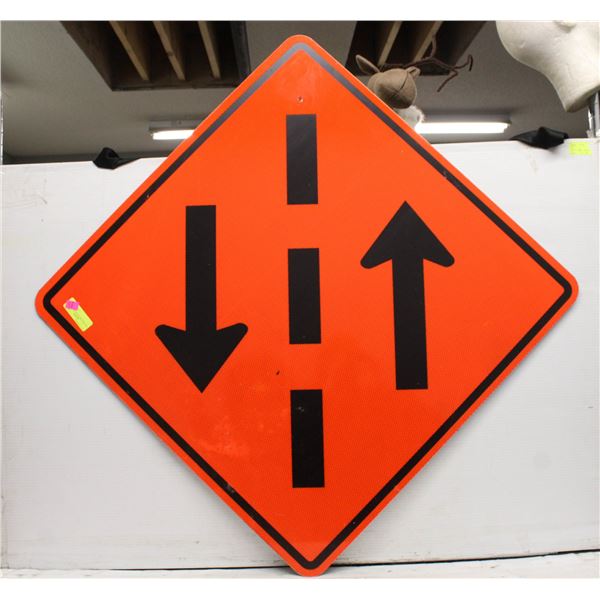 TWO WAY TRAFFIC ROAD SIGN