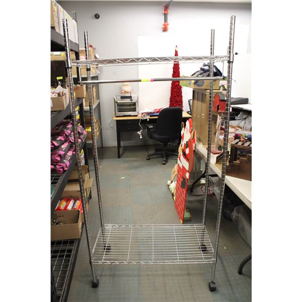 LAUNDRY RACK WITH HANGING ROD