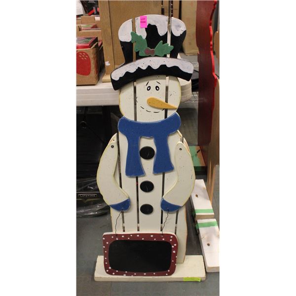 WOODEN SNOWMAN