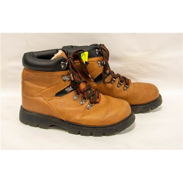 MENS SZ 10 OZARK TRAIL LINED HIKER/WINTER BOOTS