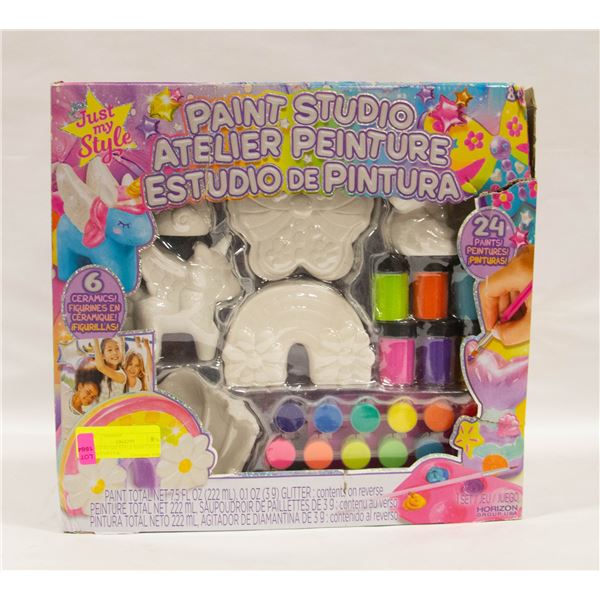NEW JUST MY STYLE PAINT STUDIO W/ 24 PAINTS &