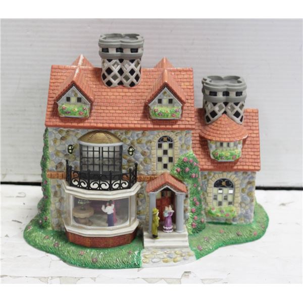 LARGE XMAS PORCELAIN HOUSE WITH LIGHT TESTED